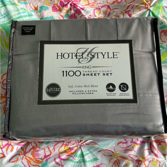 Hotel Style Limited Edition 1100 Thread Count 6
PC Sheet Set - KING - Picture 1 of 2